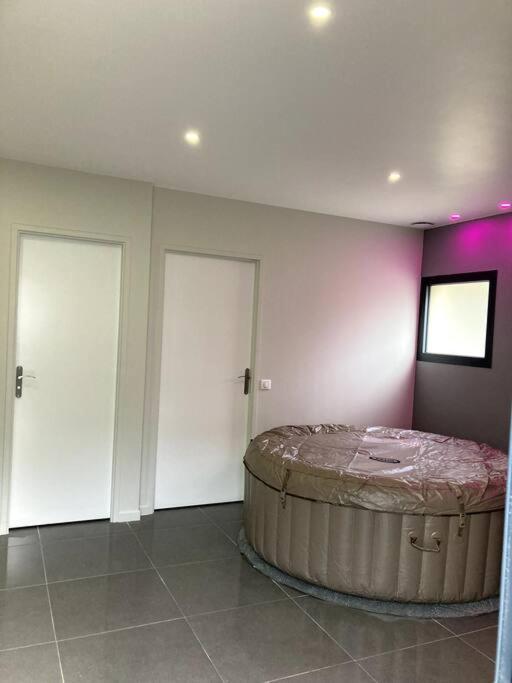 Spa Le Love Saint-Germain-lès-Corbeil Eksteriør bilde